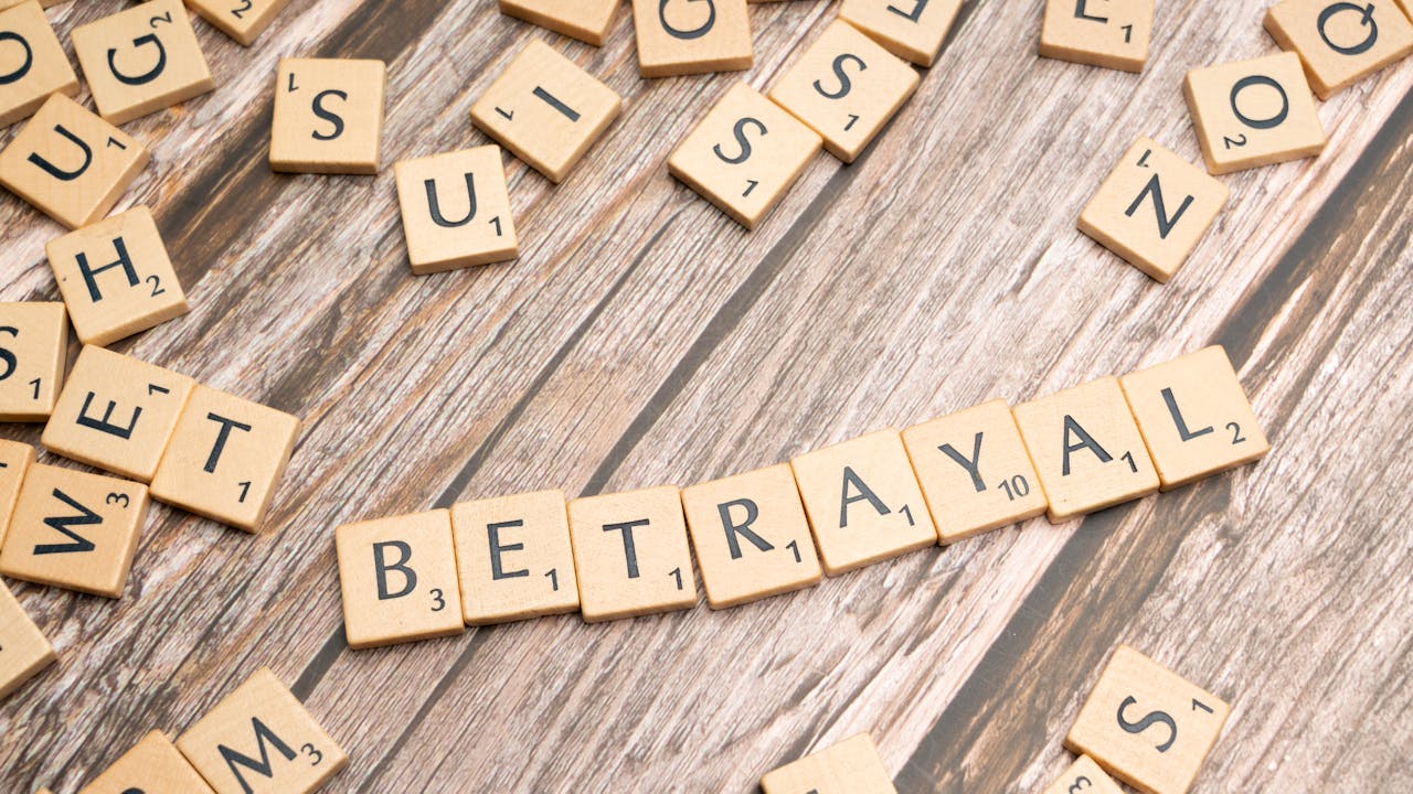 虚言癖がクズと言われる理由を考える女性