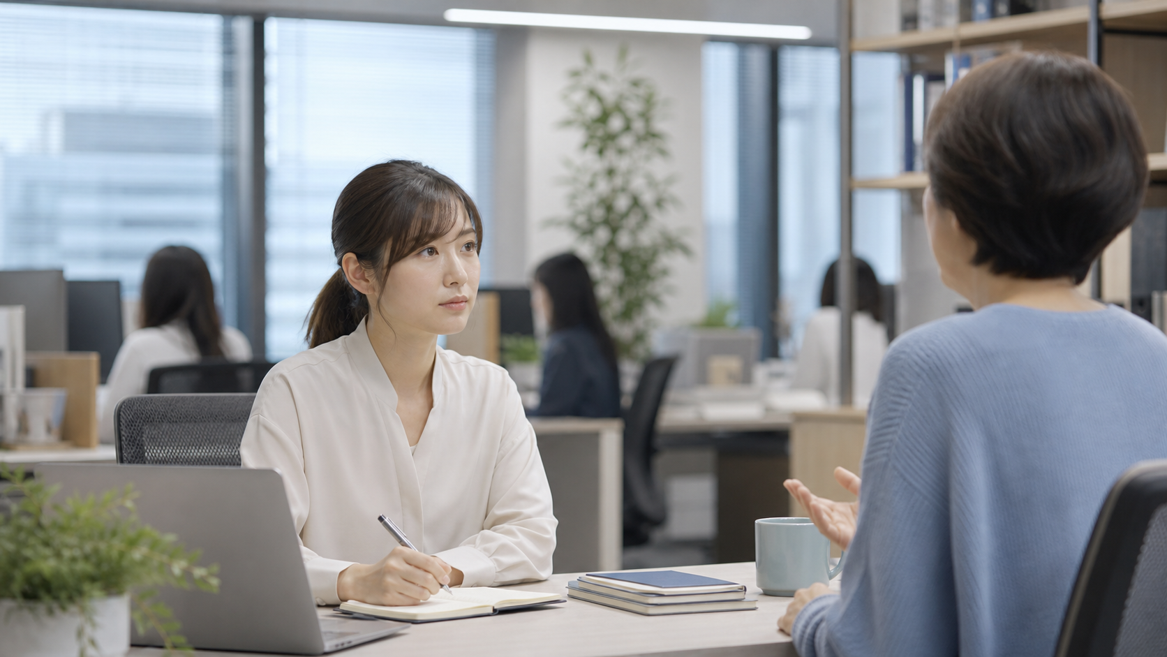虚言癖おばさんに職場で振り回されないため冷静に記録を取る場面