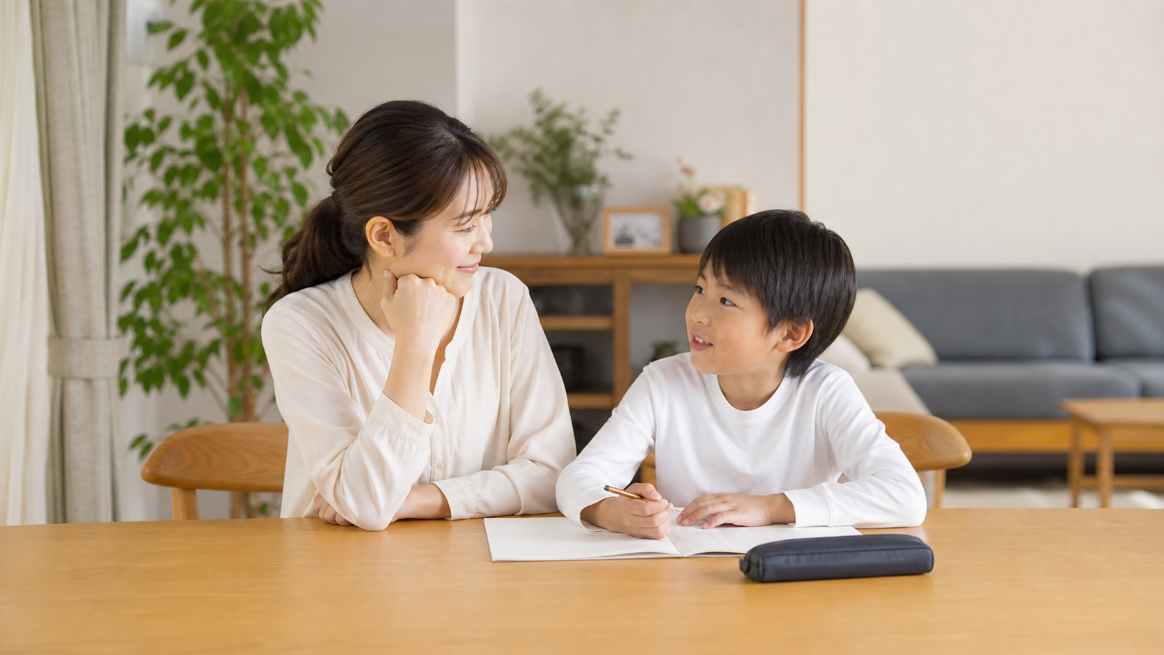 小学生の虚言癖に親が落ち着いて向き合う家庭の様子
