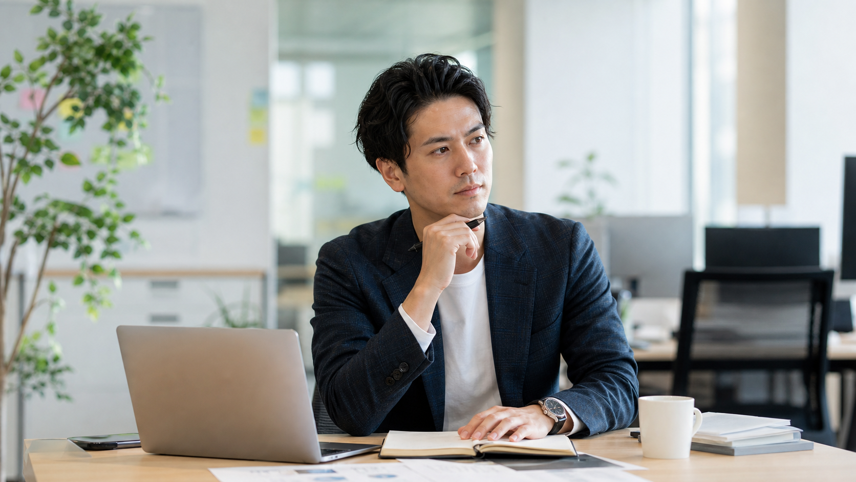 虚言癖で仕事がうまくいかない時に職場で対処法を整理する人